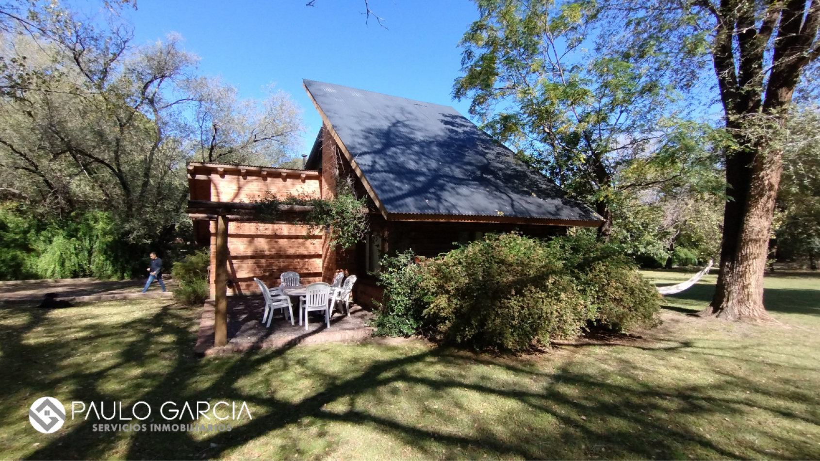 HERMOSA CASA ESTILO CABAÑA CON 2 DORMITORIOS