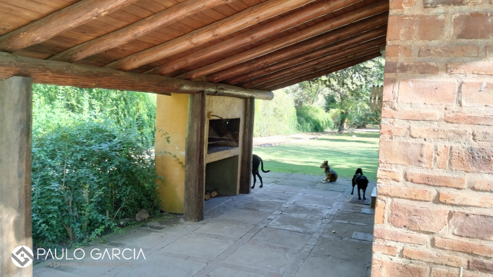 HERMOSA CASA ESTILO CABAÑA CON 2 DORMITORIOS