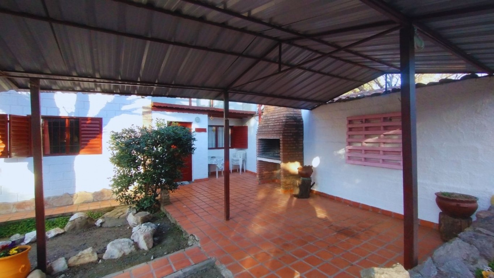 HERMOSO COMPLEJO DE CABAÑAS + CASA PRINCIPAL EN SANTA ROSA DE LA CALAMUCHITA A METROS DEL RIO