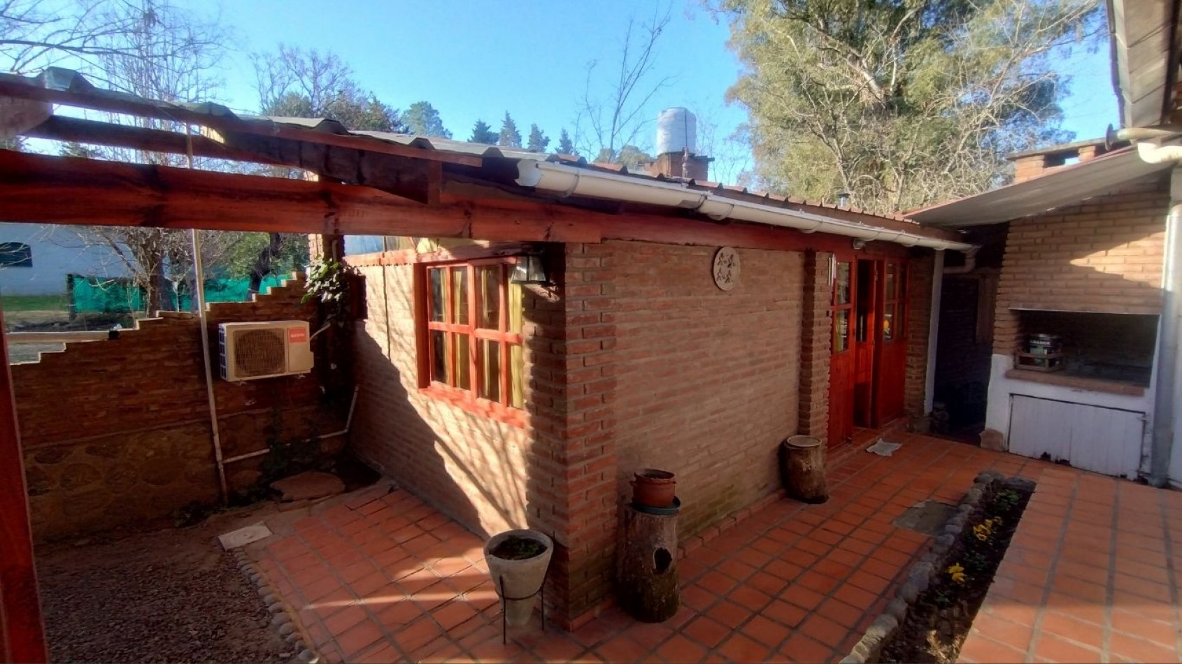 HERMOSO COMPLEJO DE CABAÑAS + CASA PRINCIPAL EN SANTA ROSA DE LA CALAMUCHITA A METROS DEL RIO