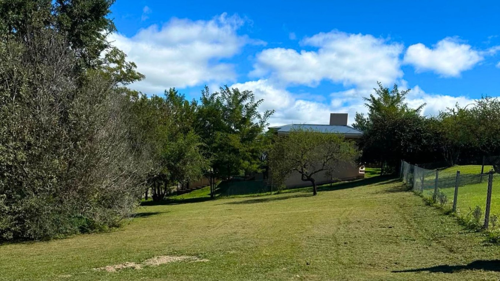 Exclusivo lote de 1.070 m2 en Barrio Cerrado  Los Molles  - Villa General Belgrano