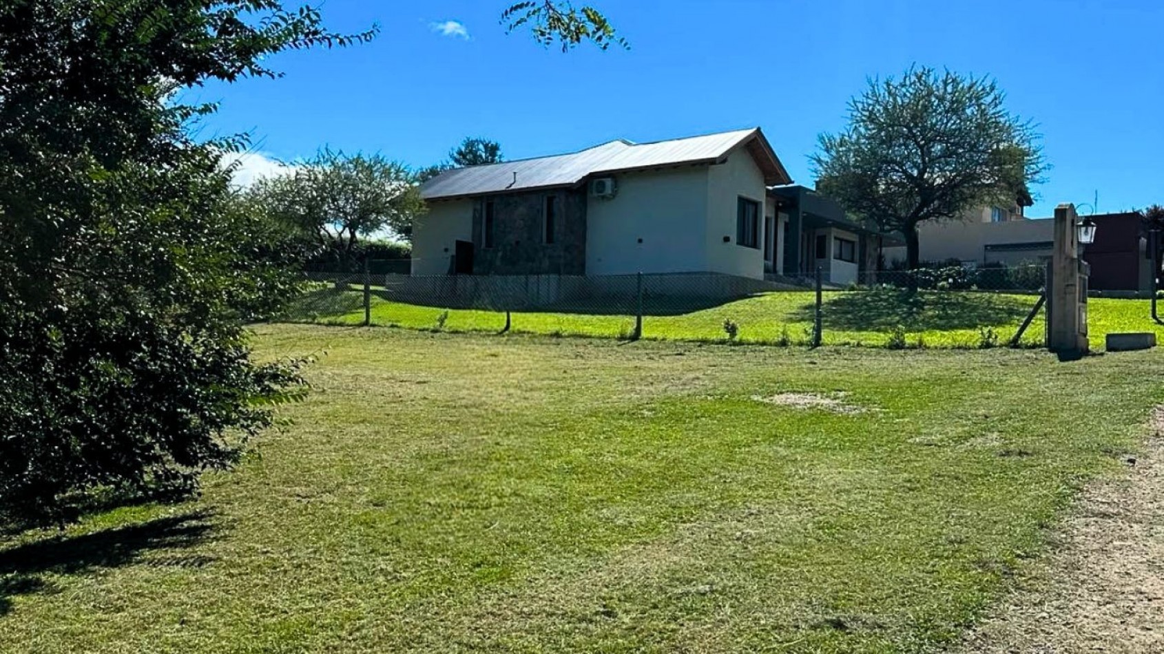 Exclusivo lote de 1.070 m2 en Barrio Cerrado  Los Molles  - Villa General Belgrano